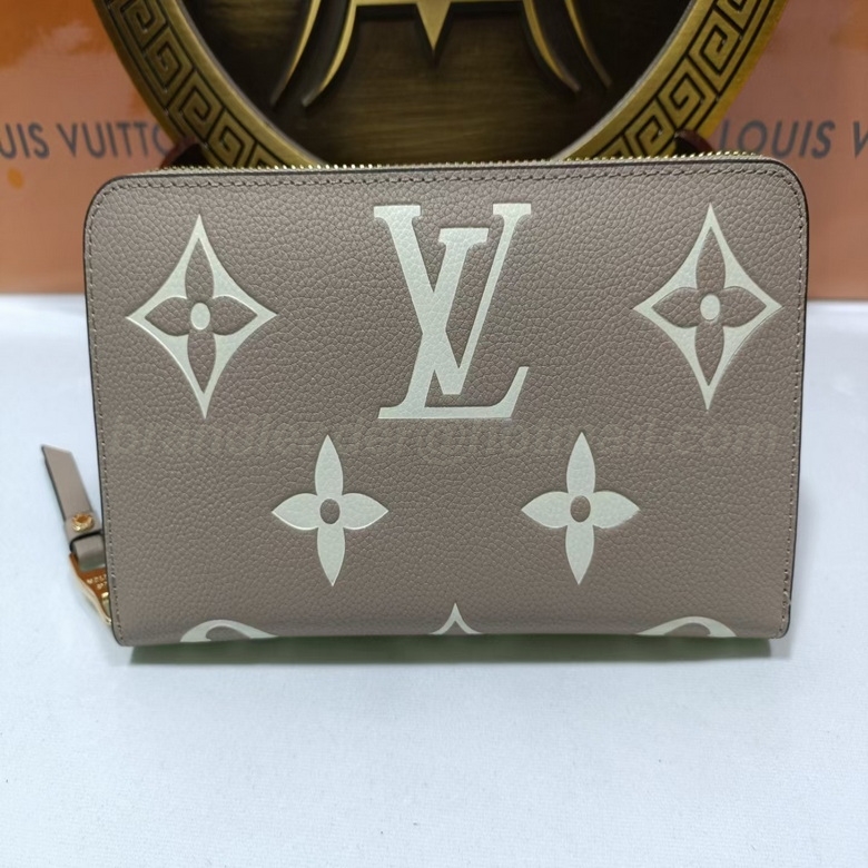 LV Wallets 114